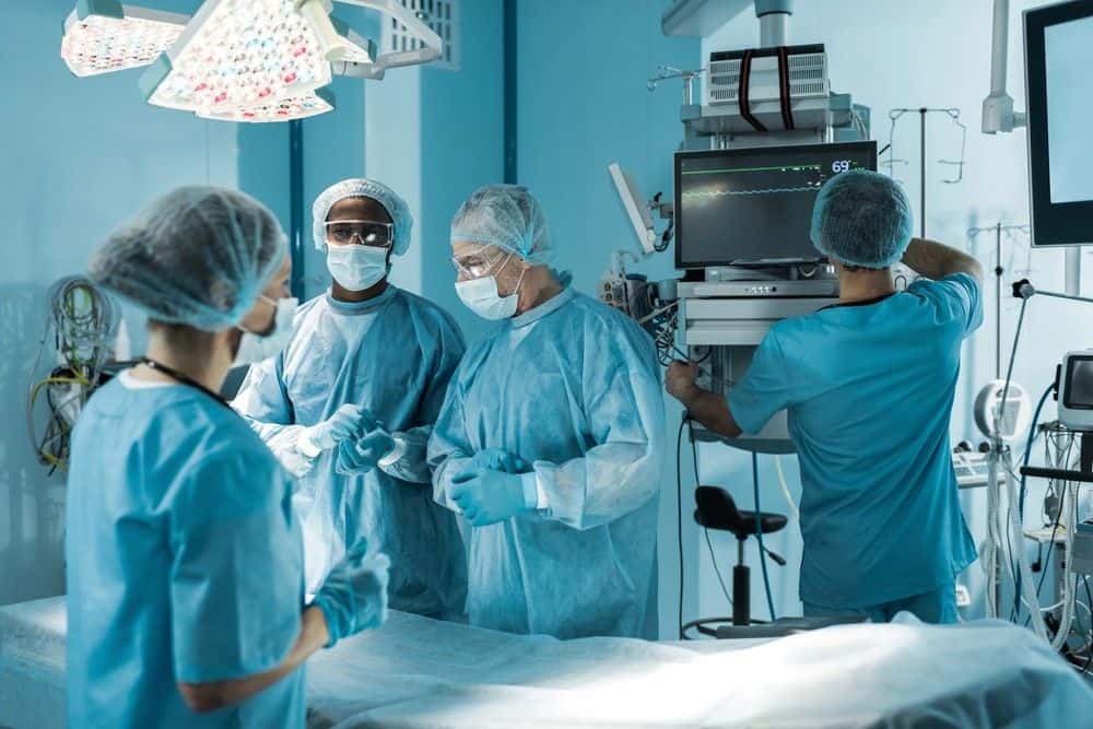 unterschied-operation-eingriff
